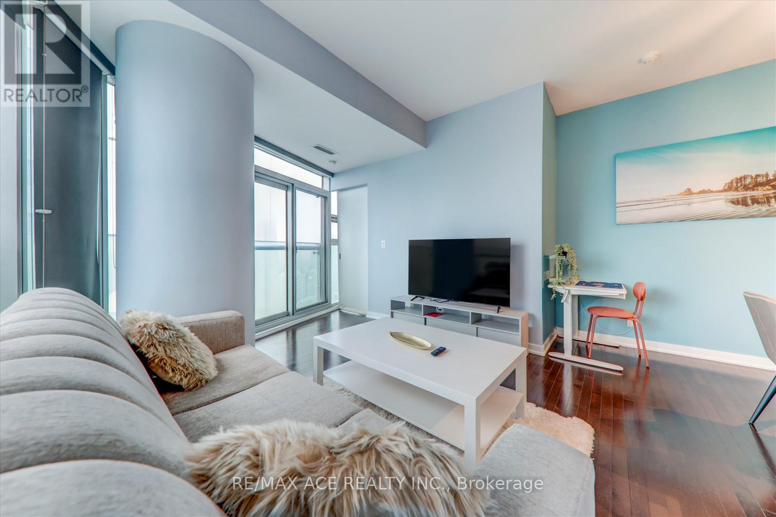 3905 - 14 York Street, Toronto, Ontario  M5J 0B1 - Photo 22 - C12605822