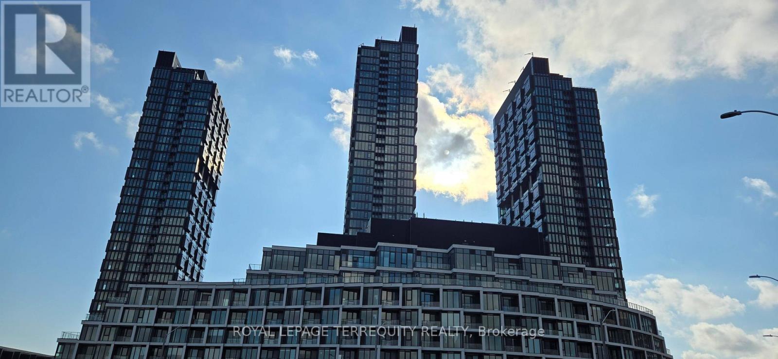 1515 - 1 QUARRINGTON LANE, Toronto, Ontario