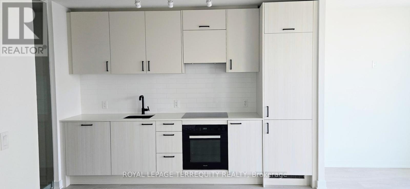 1515 - 1 Quarrington Lane, Toronto, Ontario  M3C 0S4 - Photo 35 - C12605854