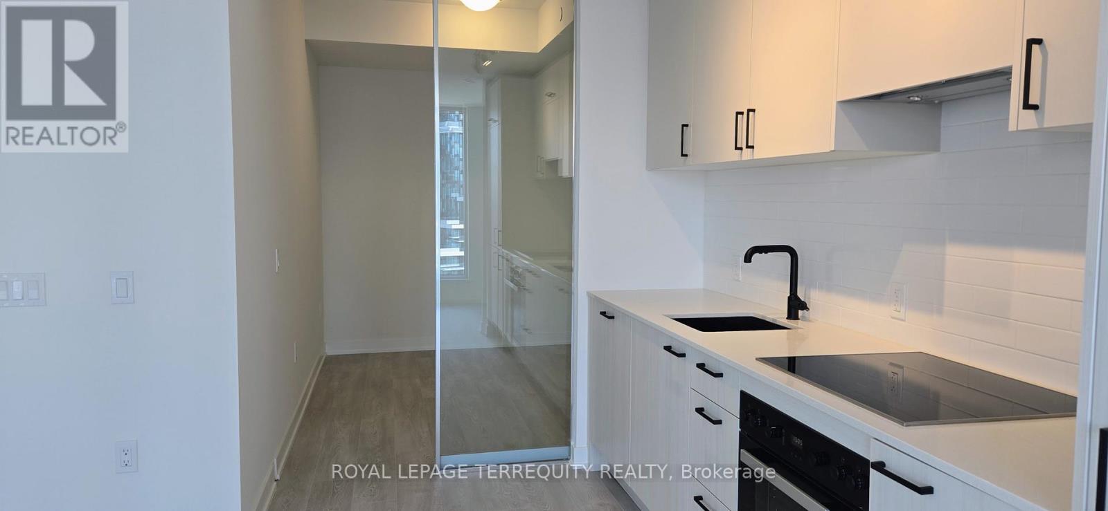 1515 - 1 Quarrington Lane, Toronto, Ontario  M3C 0S4 - Photo 5 - C12605854