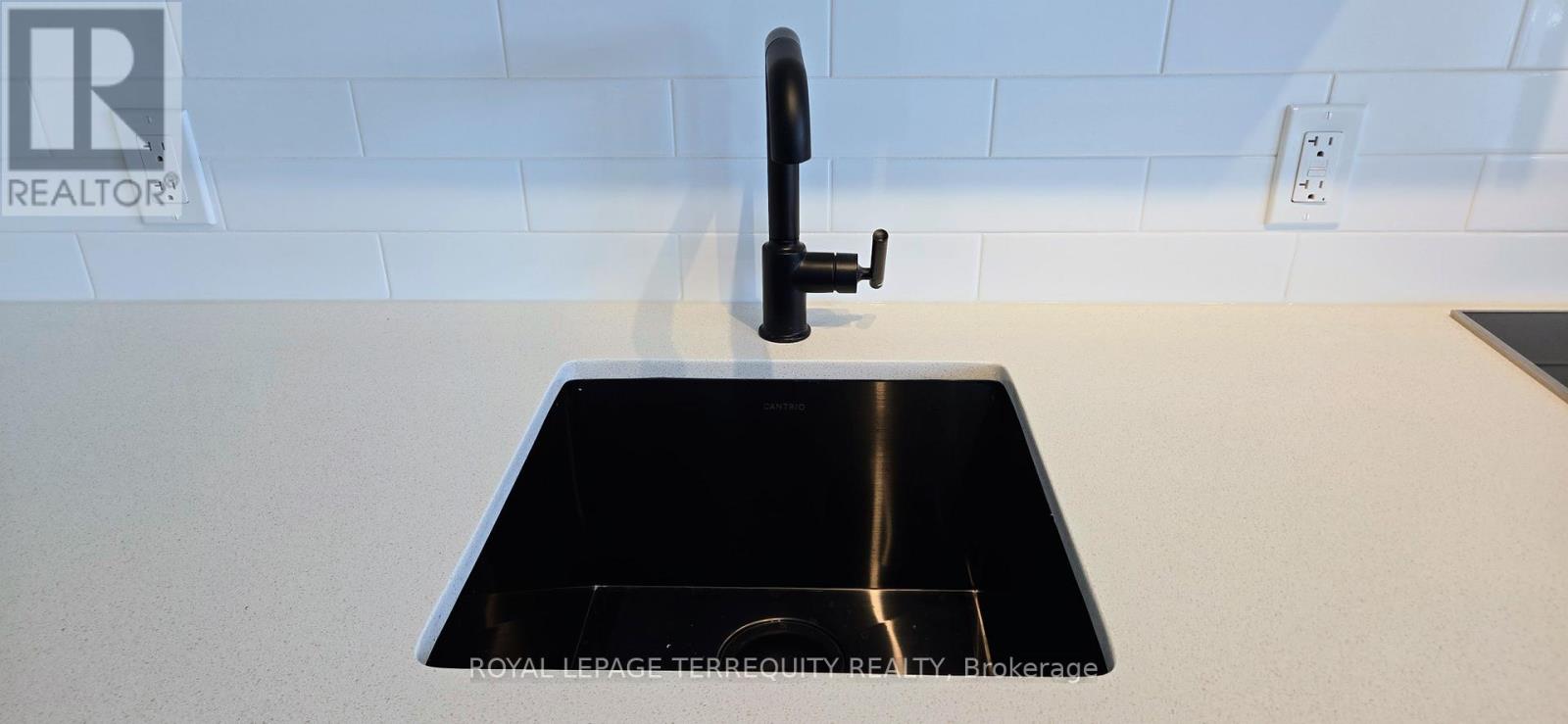 1515 - 1 Quarrington Lane, Toronto, Ontario  M3C 0S4 - Photo 7 - C12605854