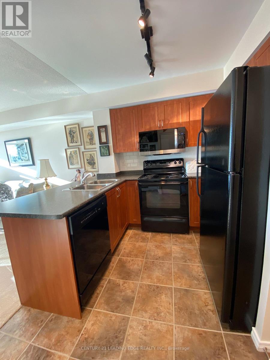 318 - 340 Watson Street W, Whitby, Ontario  L1N 9G1 - Photo 11 - E12604422