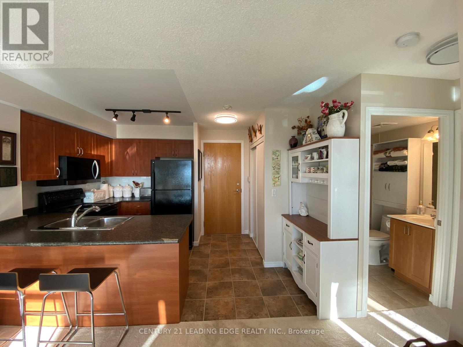 318 - 340 Watson Street W, Whitby, Ontario  L1N 9G1 - Photo 15 - E12604422