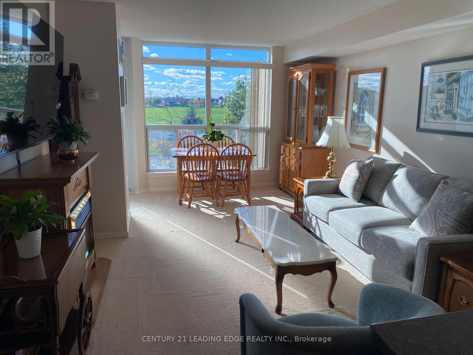 318 - 340 Watson Street W, Whitby, Ontario  L1N 9G1 - Photo 3 - E12604422