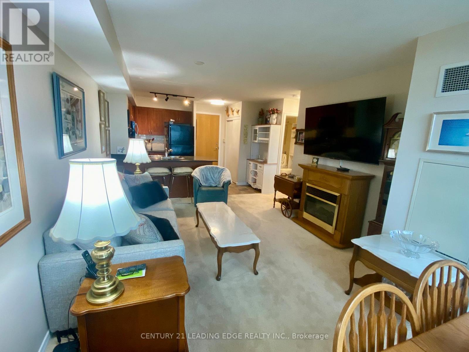 318 - 340 Watson Street W, Whitby, Ontario  L1N 9G1 - Photo 7 - E12604422