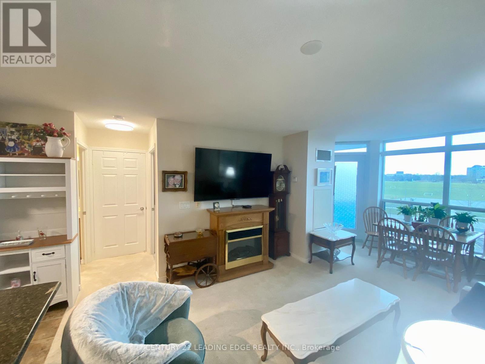 318 - 340 Watson Street W, Whitby, Ontario  L1N 9G1 - Photo 8 - E12604422