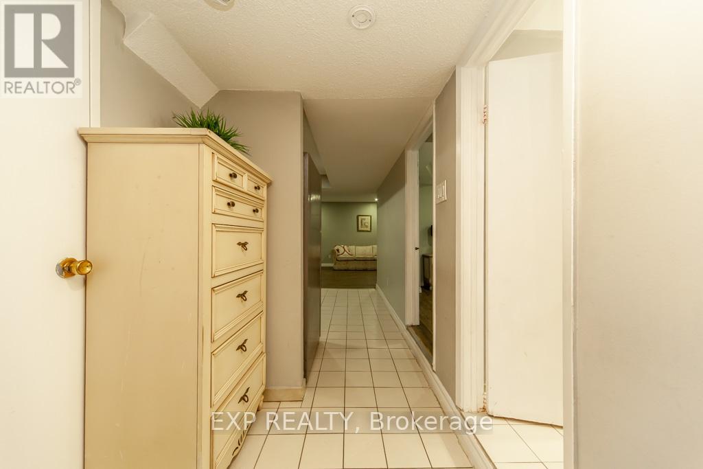 1447 Fleming Court, Oshawa, Ontario  L1J 8B1 - Photo 7 - E12605832