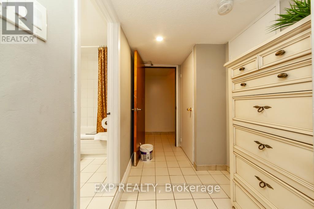 1447 Fleming Court, Oshawa, Ontario  L1J 8B1 - Photo 8 - E12605832