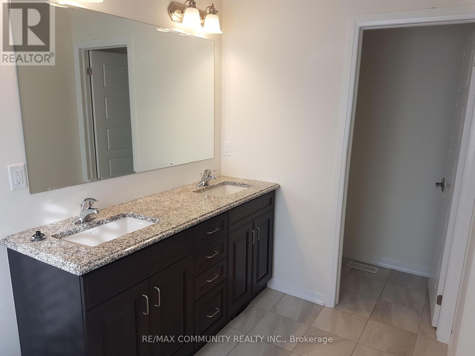 2447 Moonlight Crescent, Pickering, Ontario  L1V 2P8 - Photo 10 - E12605846