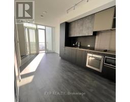 PH07 - 1000 PORTAGE PARKWAY