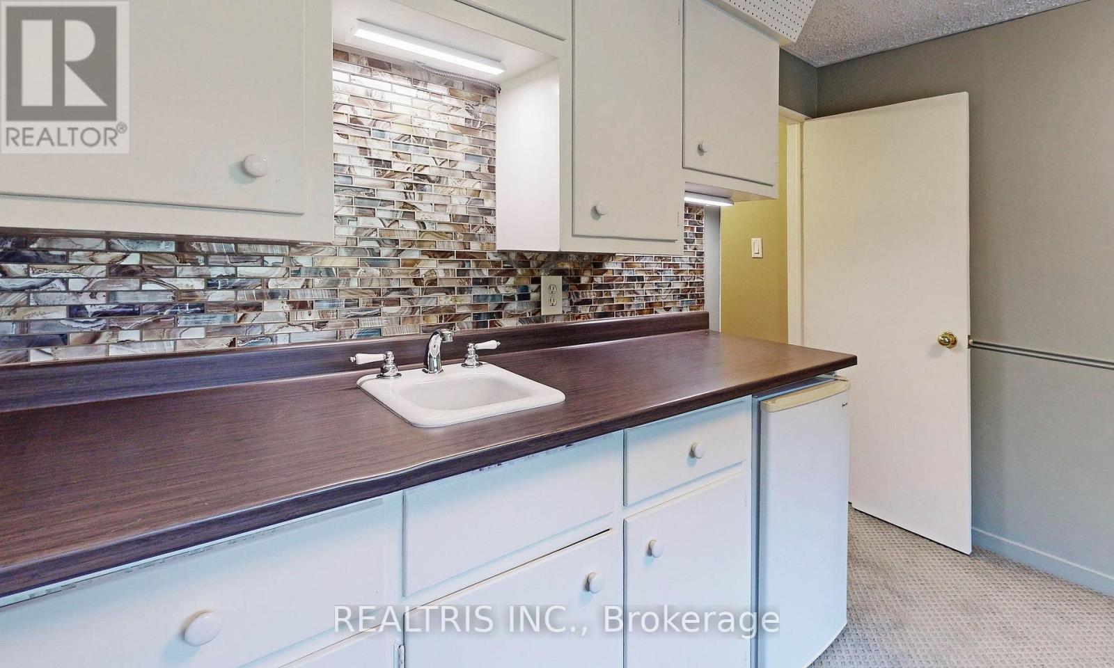 149 Worsley Street, Barrie (City Centre), Ontario  L4M 1M3 - Photo 17 - S12605796