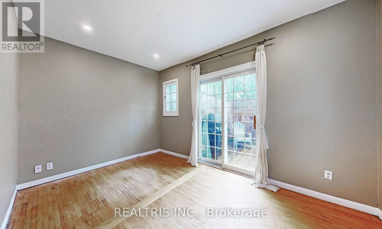 149 Worsley Street, Barrie, Ontario  L4M 1M3 - Photo 13 - S12605798