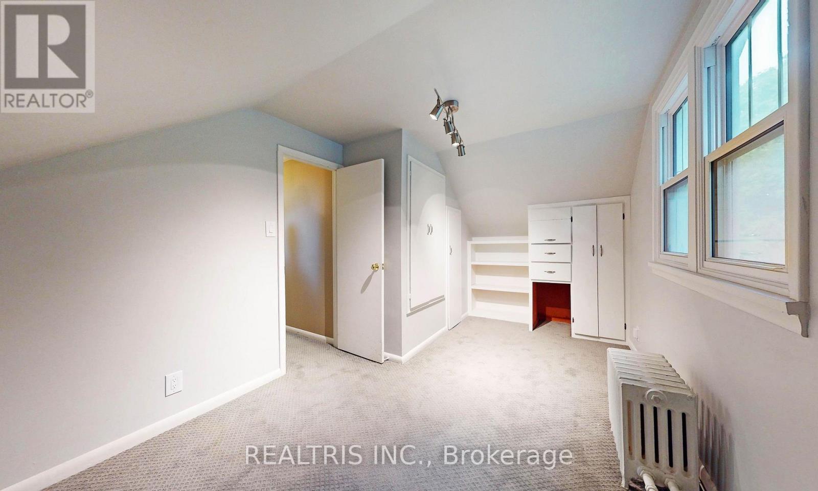 149 Worsley Street, Barrie, Ontario  L4M 1M3 - Photo 37 - S12605798