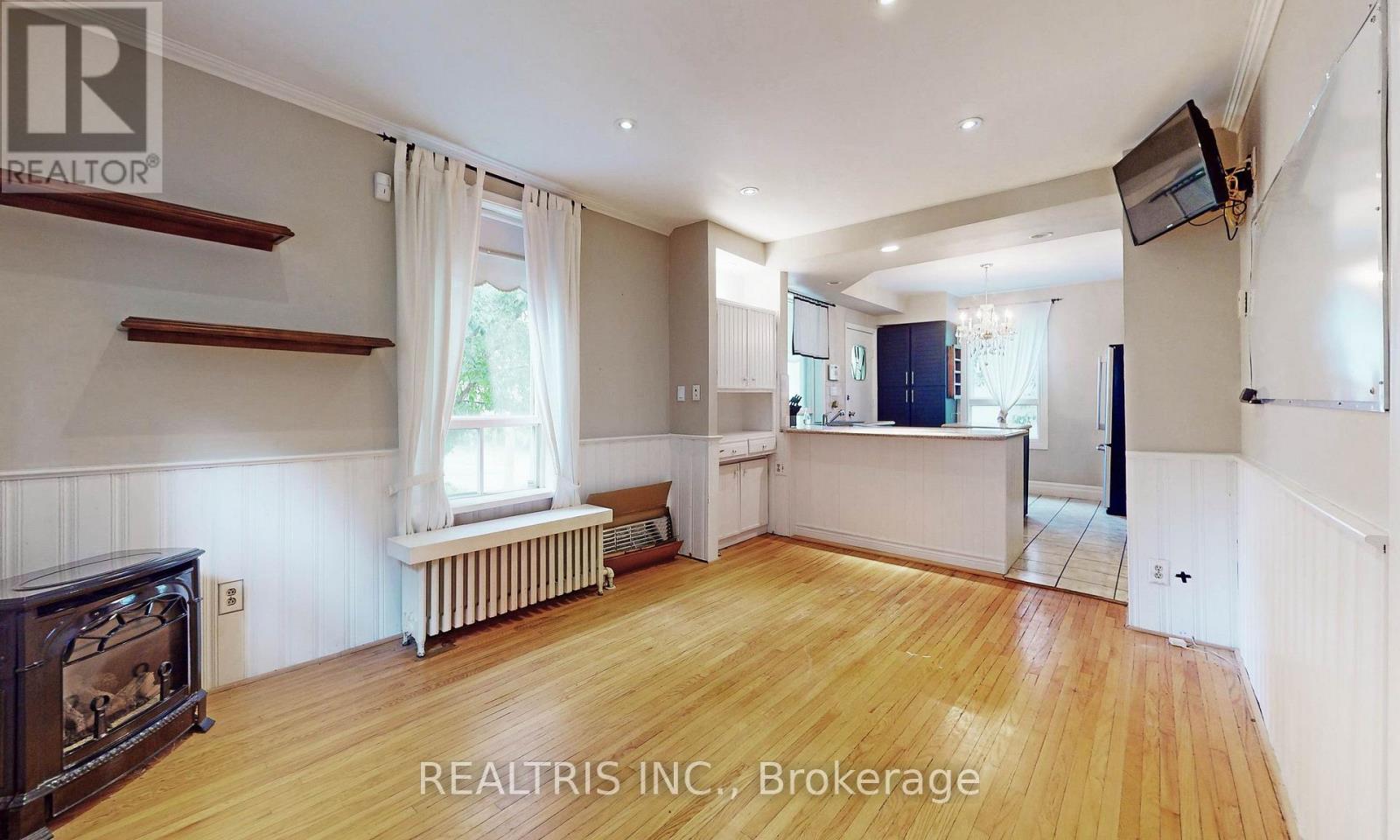 149 Worsley Street, Barrie, Ontario  L4M 1M3 - Photo 6 - S12605798