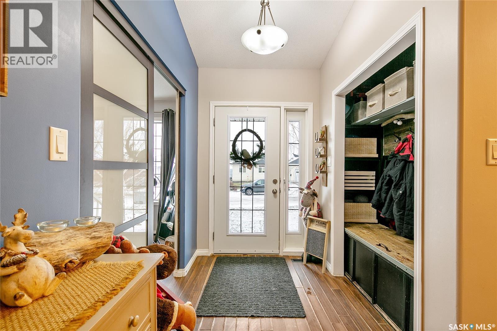 5 Rosewood Drive, Lumsden, Saskatchewan  S0G 3C0 - Photo 2 - SK025255