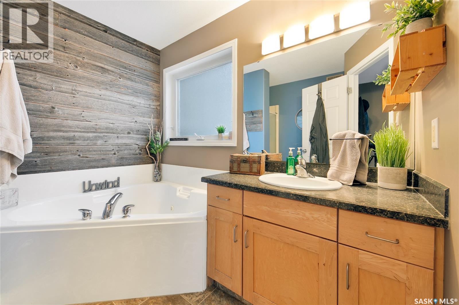 5 Rosewood Drive, Lumsden, Saskatchewan  S0G 3C0 - Photo 24 - SK025255