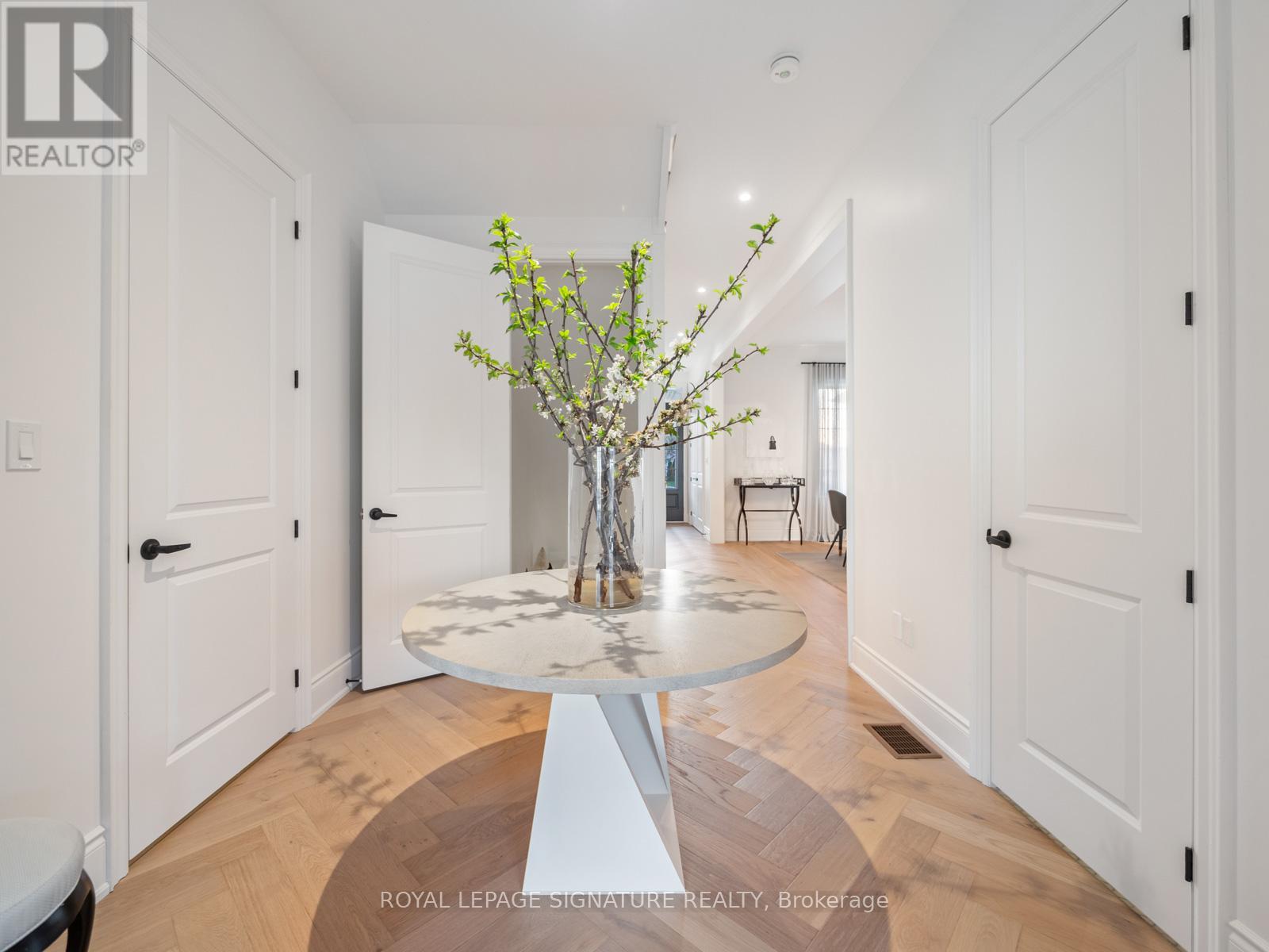 1335 Britton Crescent, Milton, Ontario  L9E 1L5 - Photo 6 - W12605790