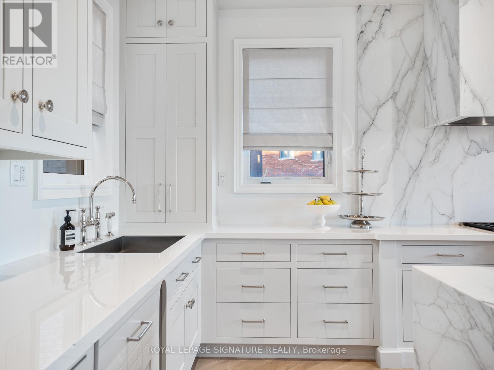 1335 Britton Crescent, Milton, Ontario  L9E 1L5 - Photo 7 - W12605790