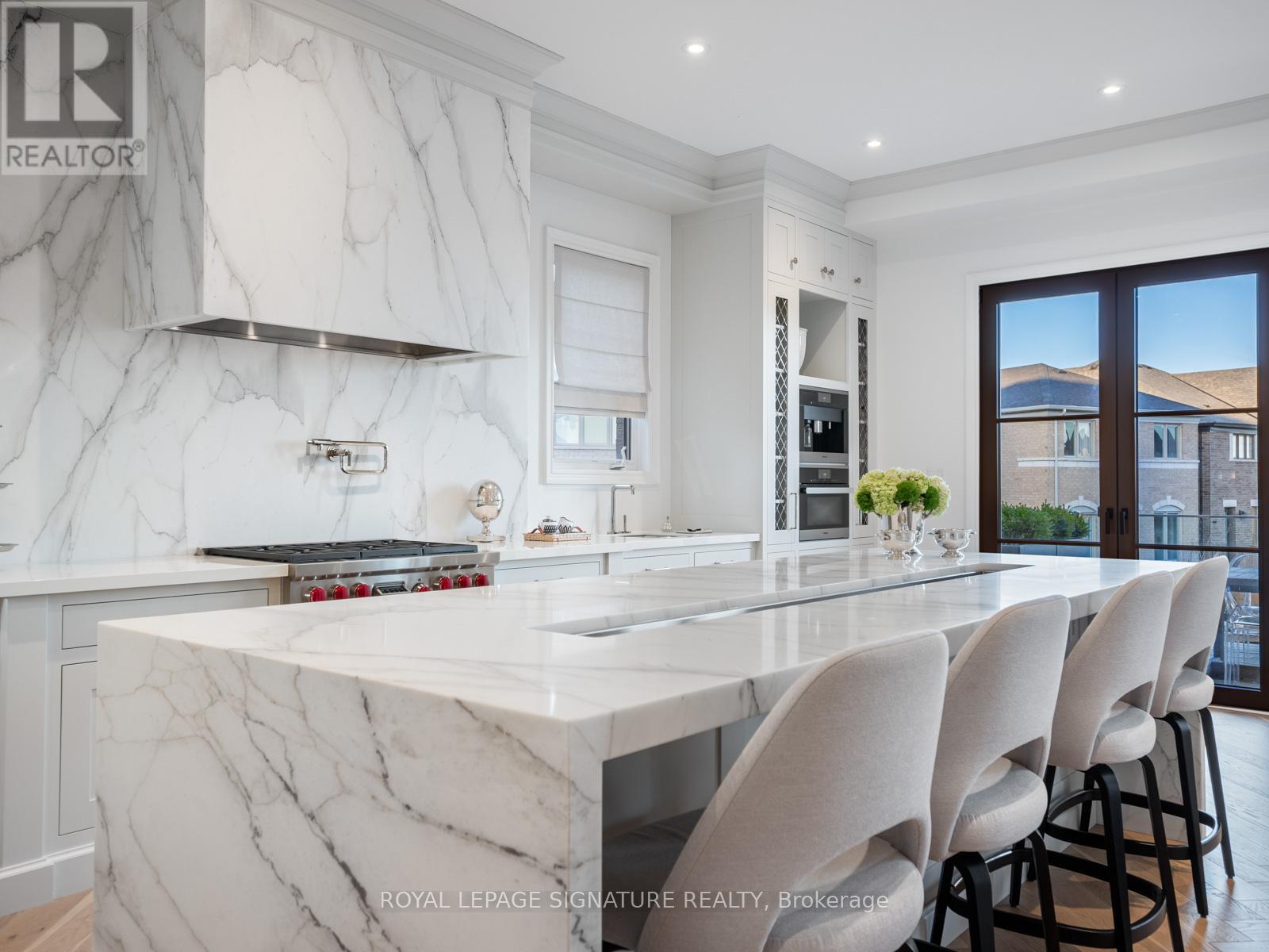 1335 Britton Crescent, Milton, Ontario  L9E 1L5 - Photo 8 - W12605790