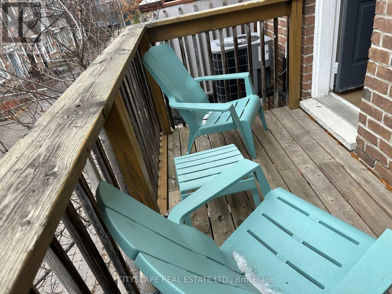 23 Rankin Crescent, Toronto, Ontario  M6P 4H1 - Photo 14 - W12605844