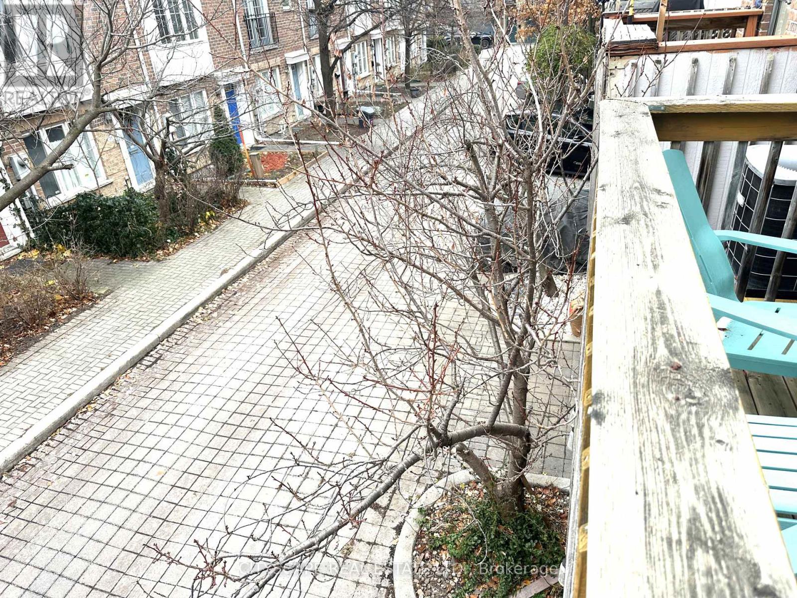 23 Rankin Crescent, Toronto, Ontario  M6P 4H1 - Photo 19 - W12605844