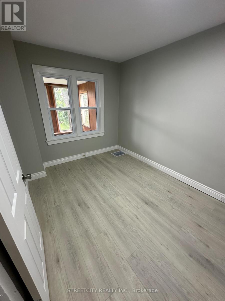 Upper - 437 Charlotte Street, London East, Ontario  N5W 4A5 - Photo 7 - X12605664