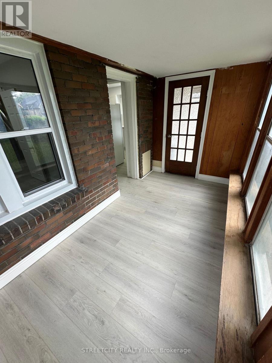 Upper - 437 Charlotte Street, London East, Ontario  N5W 4A5 - Photo 13 - X12605664