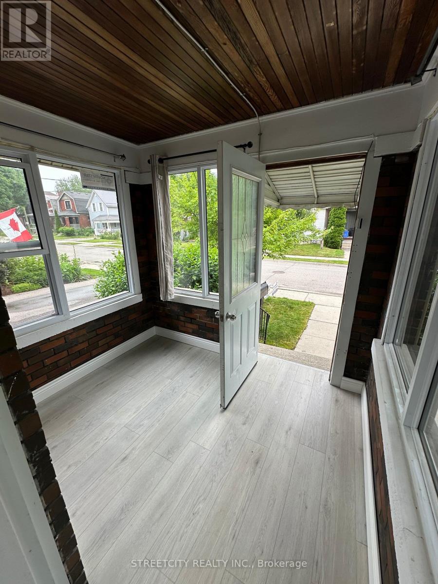 Upper - 437 Charlotte Street, London East, Ontario  N5W 4A5 - Photo 17 - X12605664