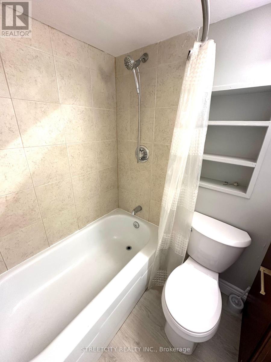 Lower - 437 Charlotte Street, London East, Ontario  N5W 4A5 - Photo 6 - X12605672