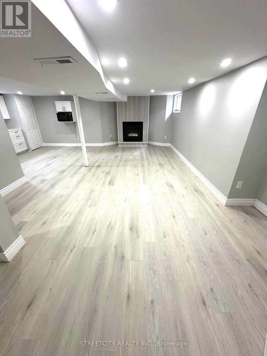 Lower - 437 Charlotte Street, London East, Ontario  N5W 4A5 - Photo 2 - X12605672