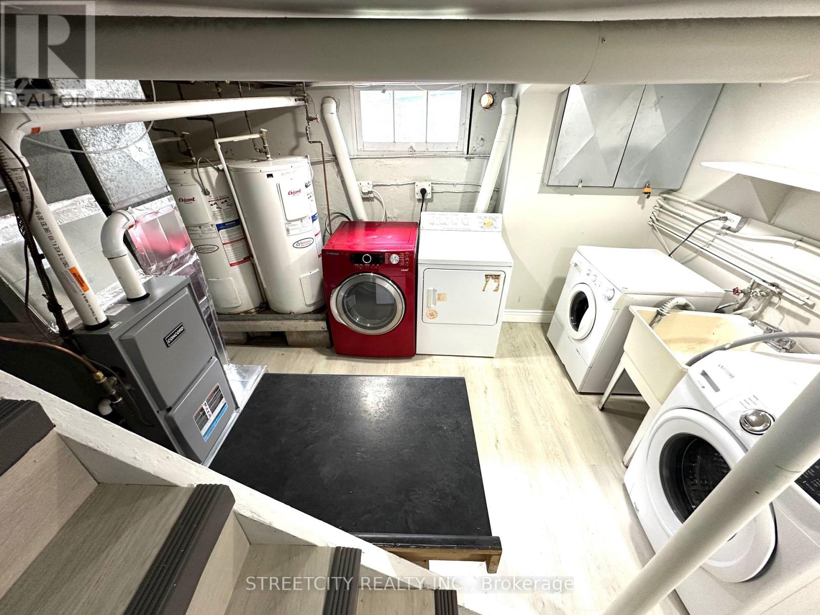 Lower - 437 Charlotte Street, London East, Ontario  N5W 4A5 - Photo 7 - X12605672