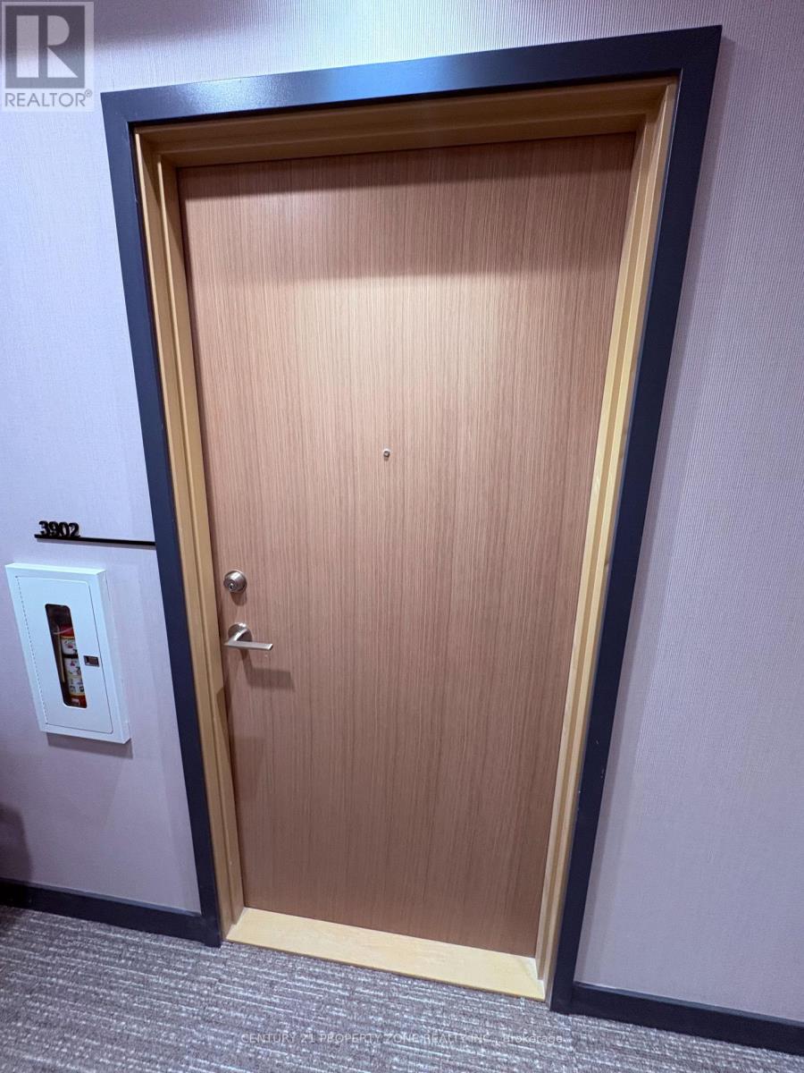 3902 - 395 Square One Drive N, Mississauga, Ontario  L5B 0P6 - Photo 3 - W12470308