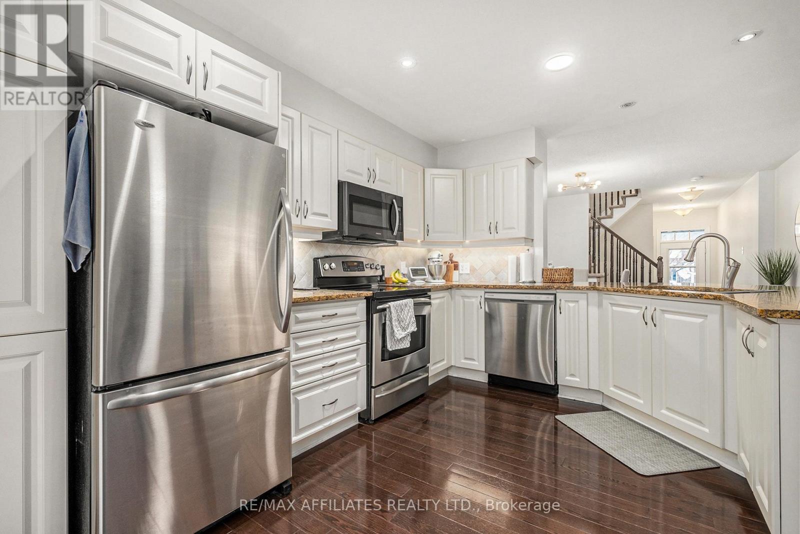 284 Par-La-Ville Circle, Ottawa, Ontario  K2S 0M4 - Photo 5 - X12592742