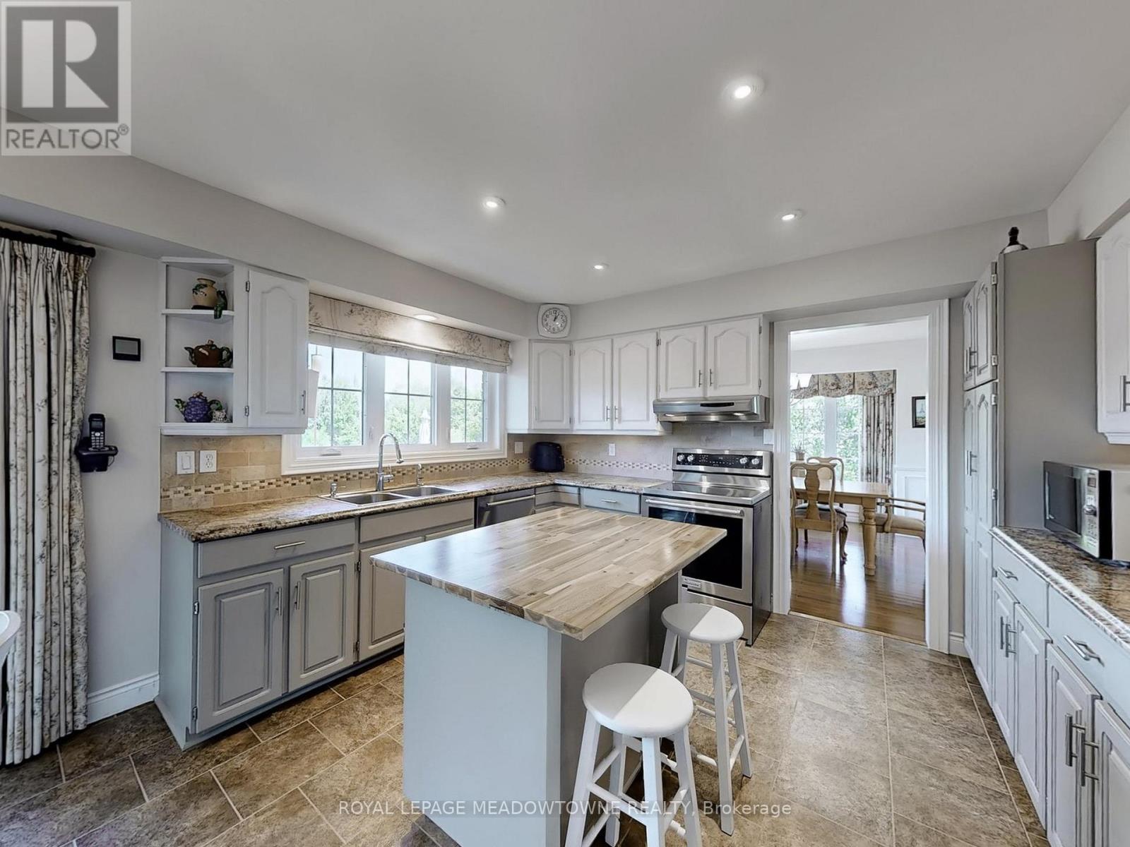 4905 First Line, Erin, Ontario  L7J 2L9 - Photo 8 - X12456055