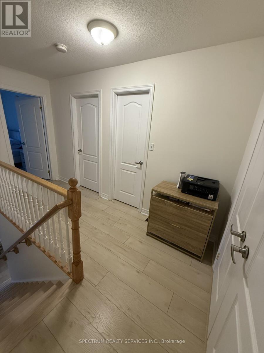 154 Truedell Circle, Hamilton, Ontario  L8B 0T1 - Photo 17 - X12605800