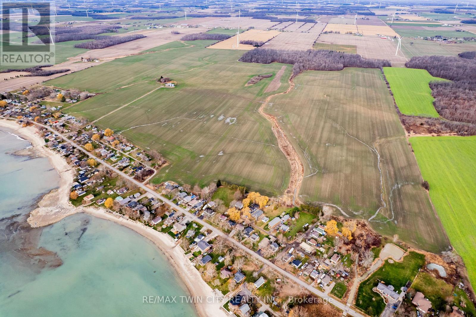 905 Lakeshore Road, Haldimand, Ontario  N0A 1P0 - Photo 1 - X12605840