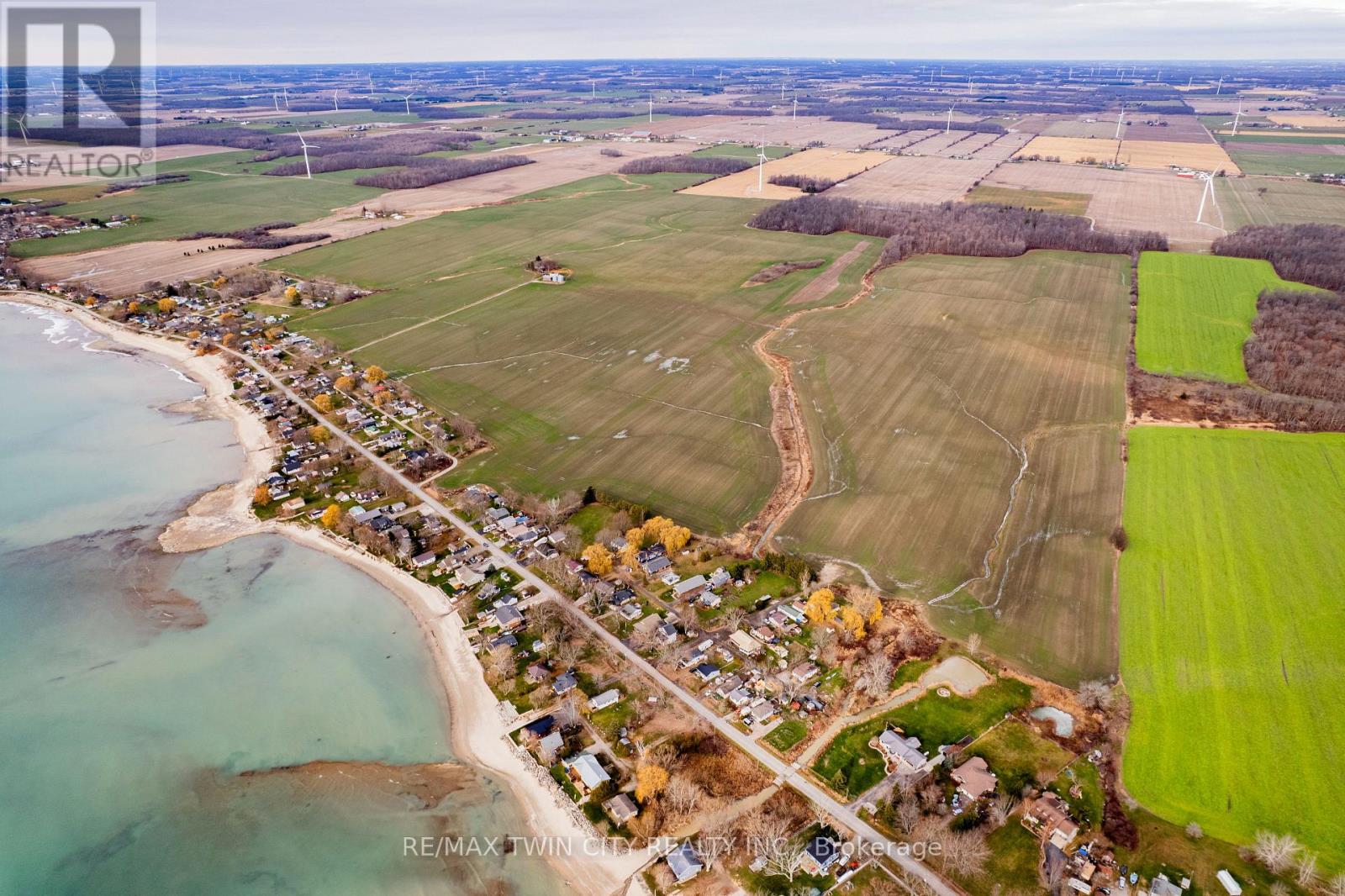 905 Lakeshore Road, Haldimand, Ontario  N0A 1P0 - Photo 3 - X12605840