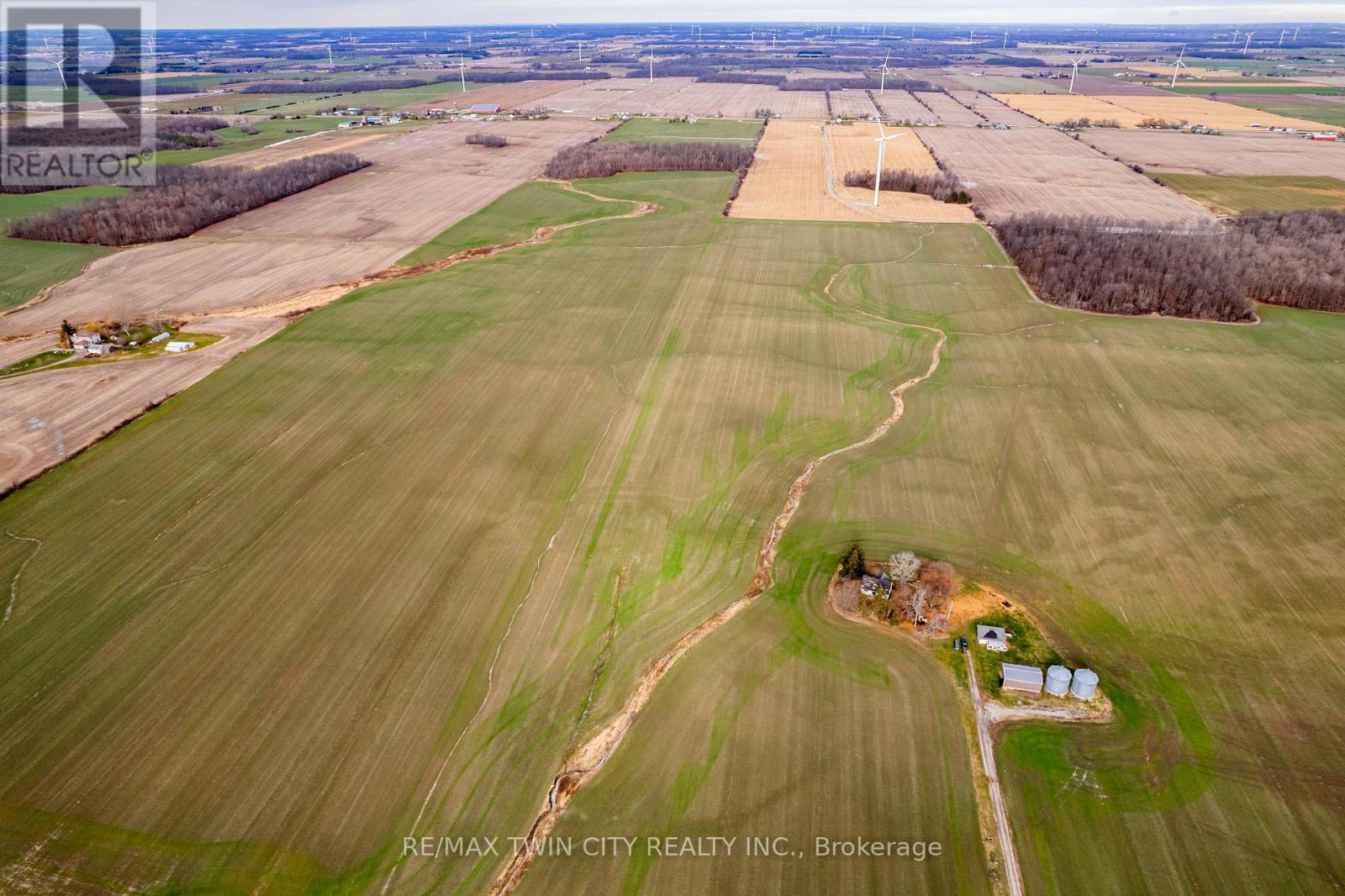 905 Lakeshore Road, Haldimand, Ontario  N0A 1P0 - Photo 8 - X12605840