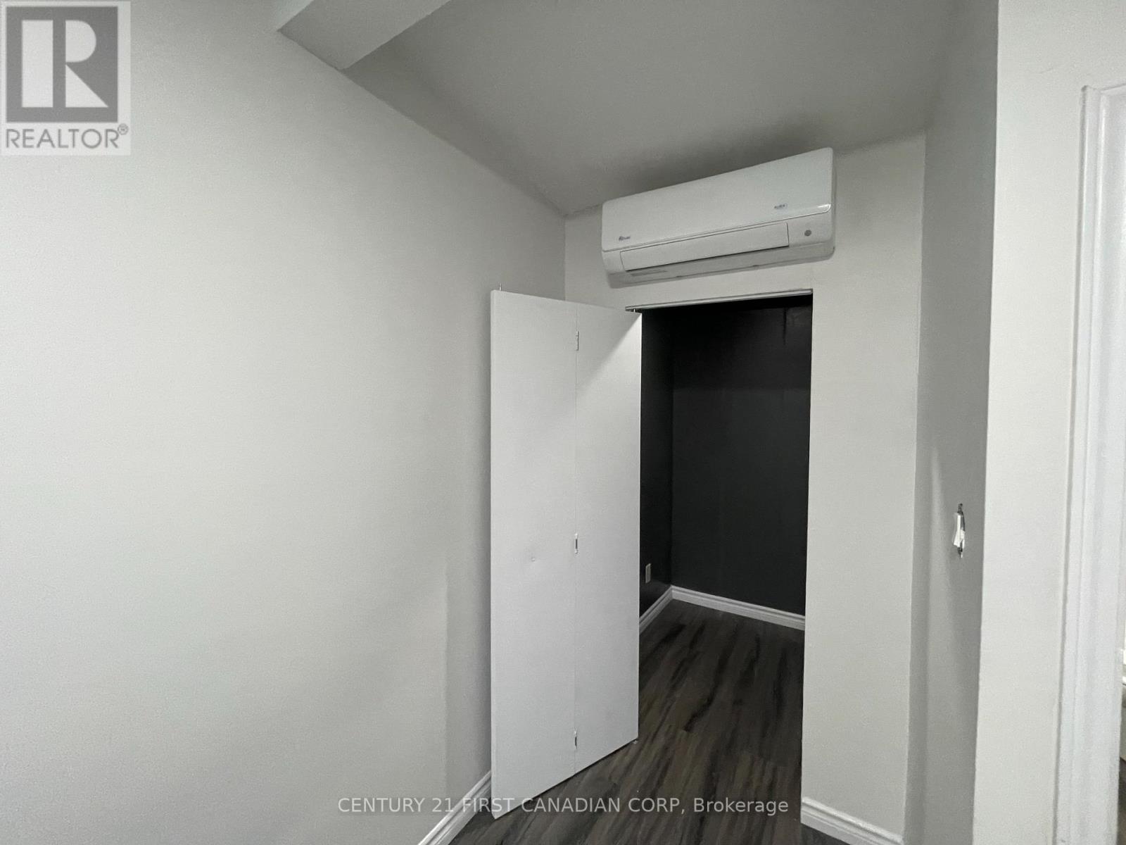 1 - 292 Simcoe Street, London East, Ontario  N6B 1J5 - Photo 11 - X12605898