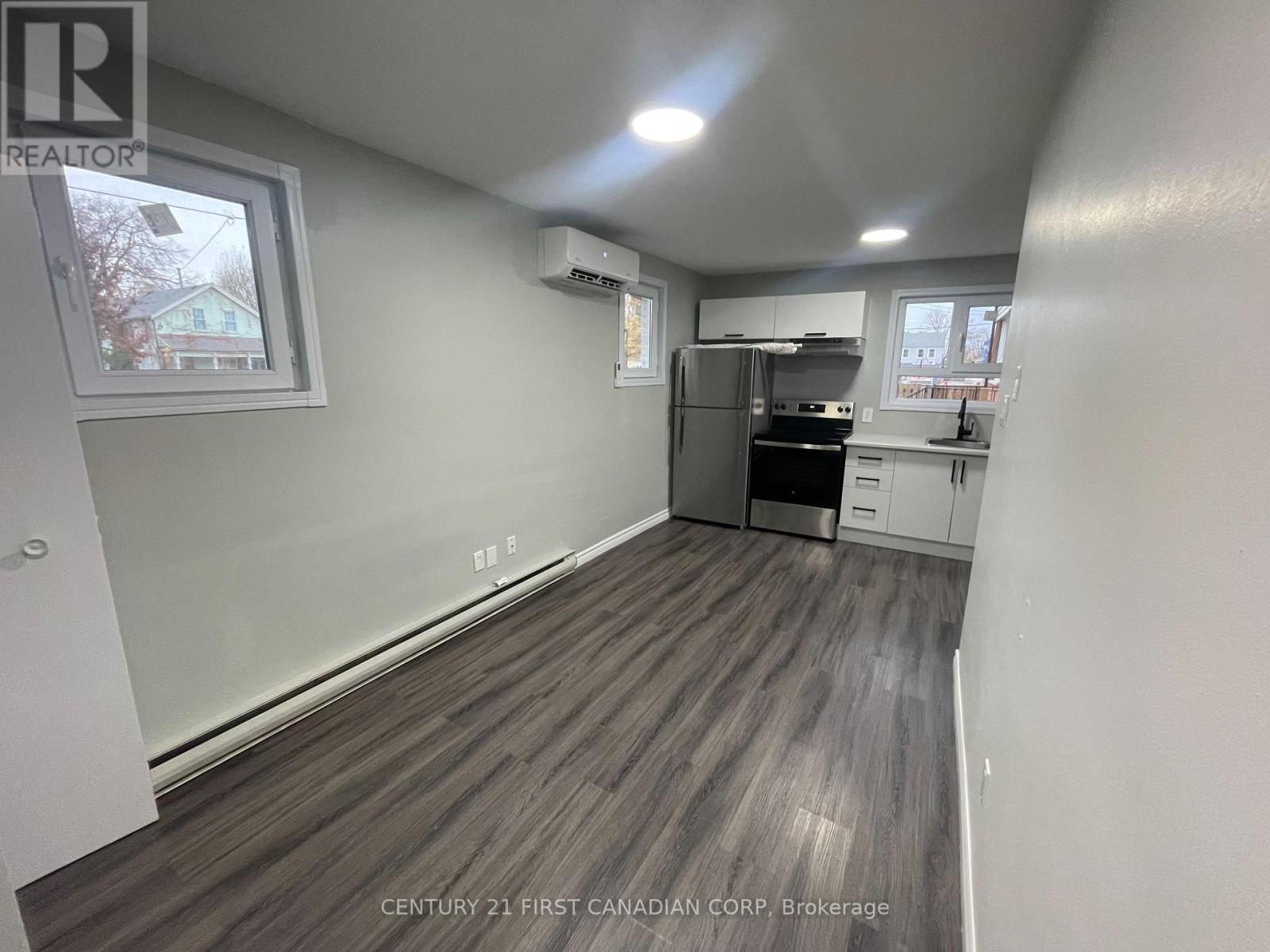 1 - 292 Simcoe Street, London East, Ontario  N6B 1J5 - Photo 3 - X12605898