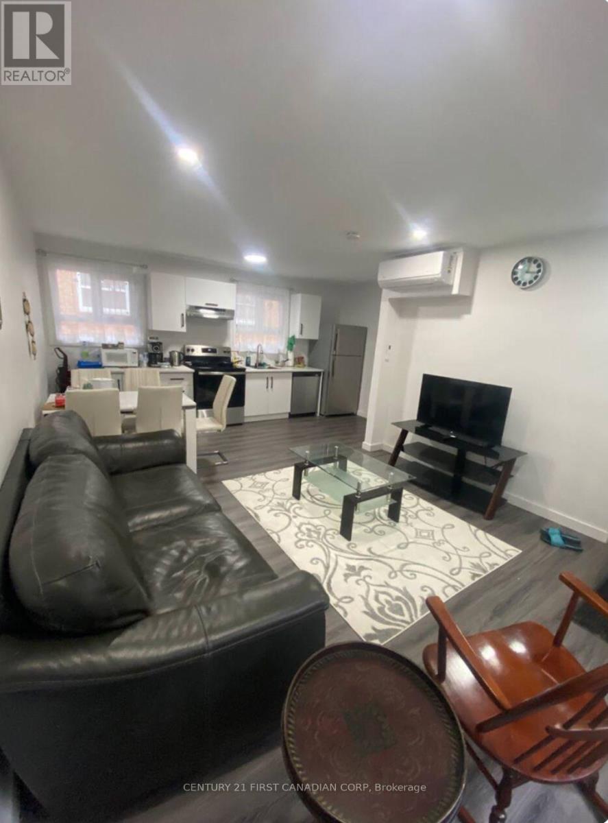 2 - 292 Simcoe Street, London East, Ontario  N6B 1J5 - Photo 8 - X12605900