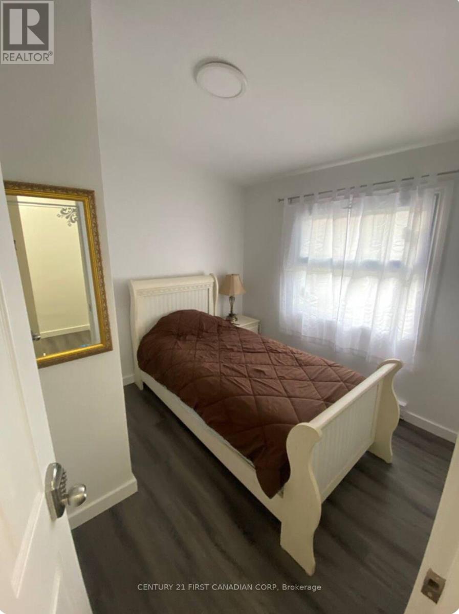 2 - 292 Simcoe Street, London East, Ontario  N6B 1J5 - Photo 9 - X12605900