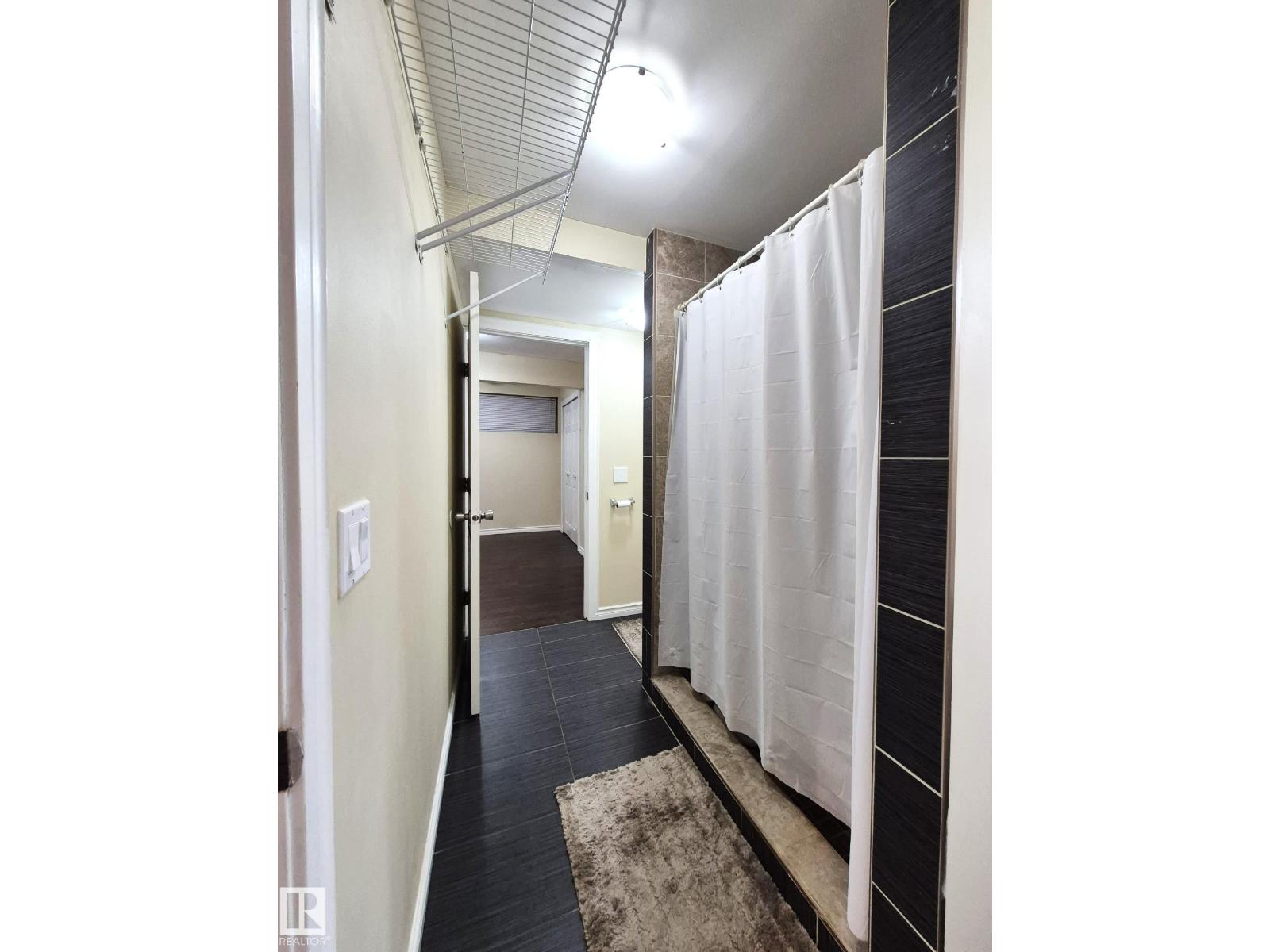 8361 Shaske Cr Nw, Edmonton, Alberta  T6R 0B4 - Photo 49 - E4467558