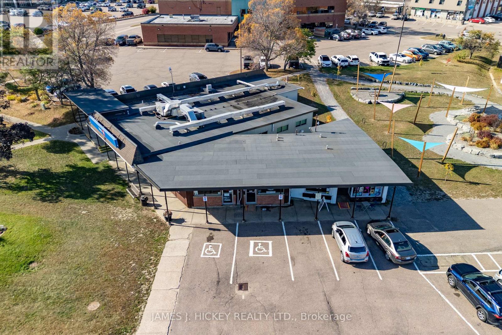 16 Ridge Road W, Deep River, Ontario K0J 1P0 - Photo 4 - X12605904