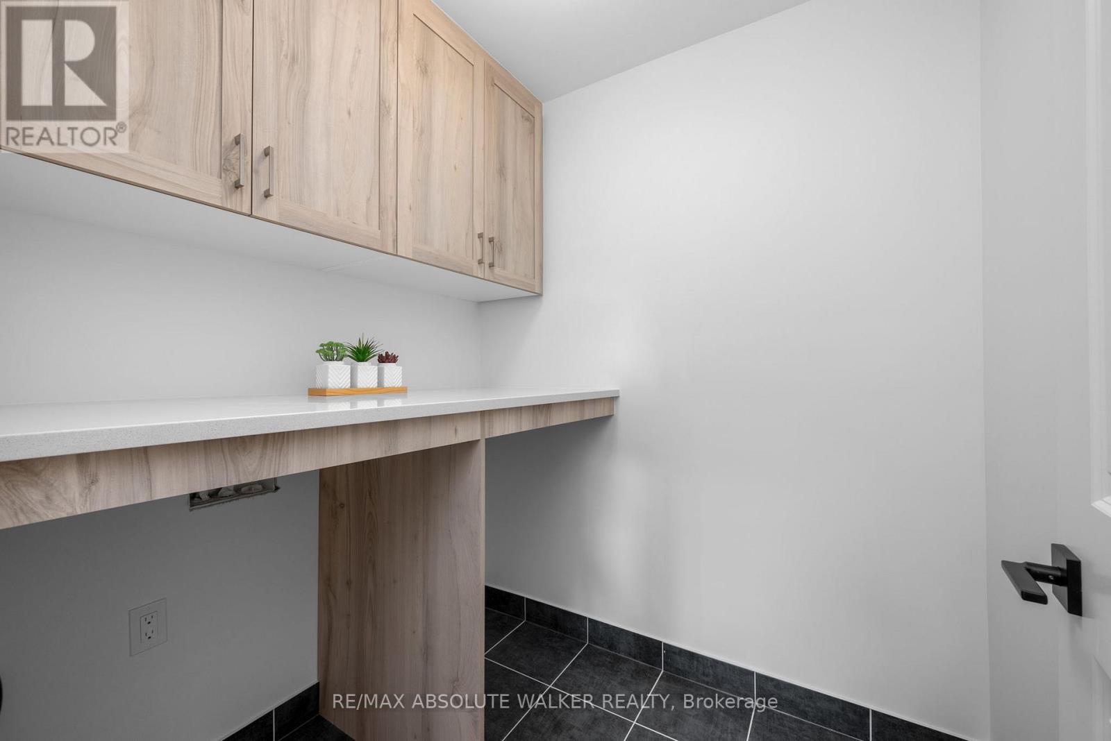 154 Kerala Place, Ottawa, Ontario  K1T 0Z3 - Photo 36 - X12605892