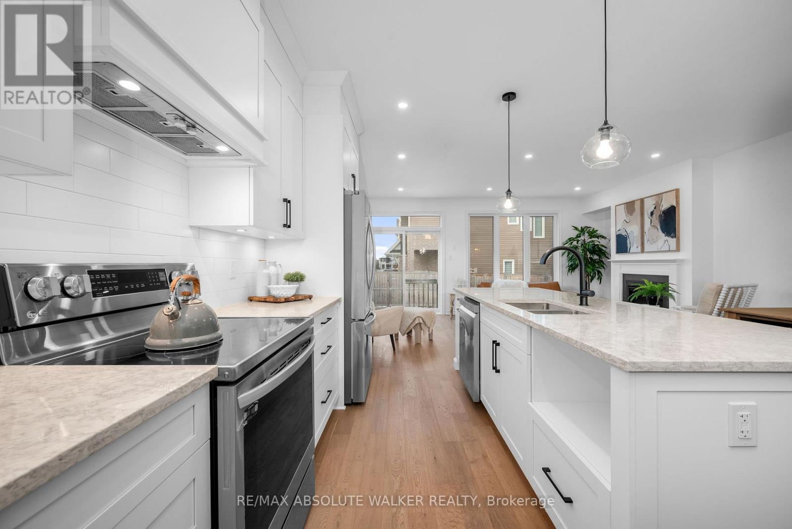 154 Kerala Place, Ottawa, Ontario  K1T 0Z3 - Photo 8 - X12605892