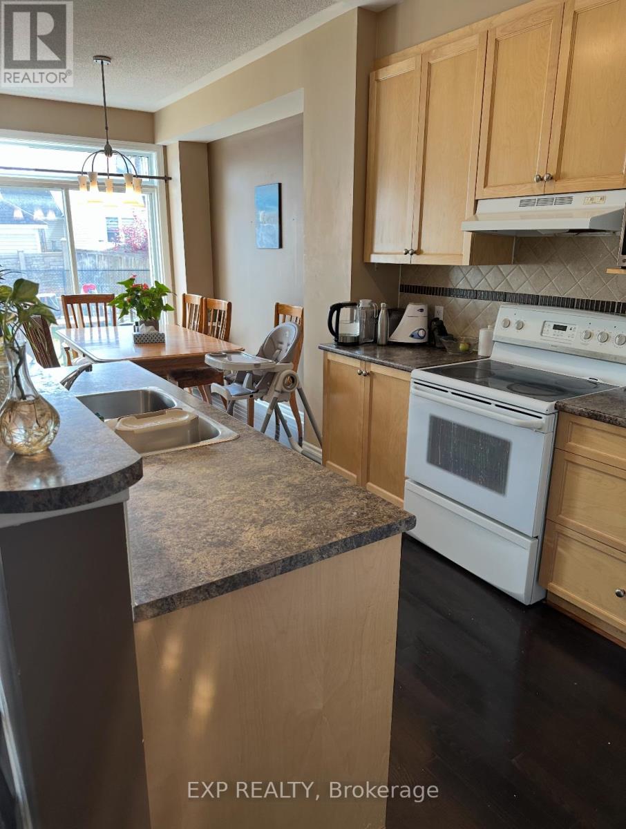 94 Selhurst Avenue, Ottawa, Ontario  K2G 7C9 - Photo 3 - X12606052