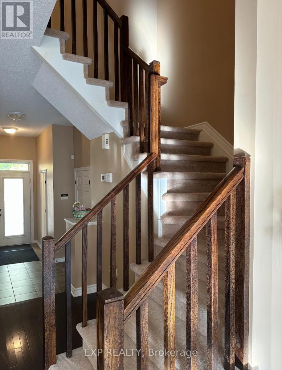 94 Selhurst Avenue, Ottawa, Ontario  K2G 7C9 - Photo 7 - X12606052