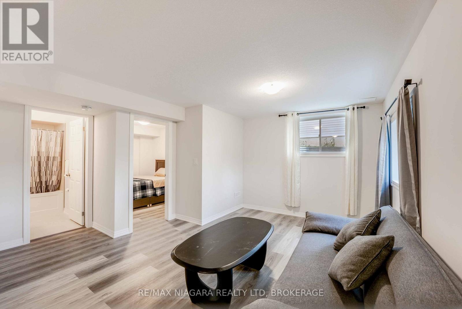 Lower - 90 Hillcrest Road, Port Colborne (Main Street), Ontario  L3K 6E4 - Photo 11 - X12606042