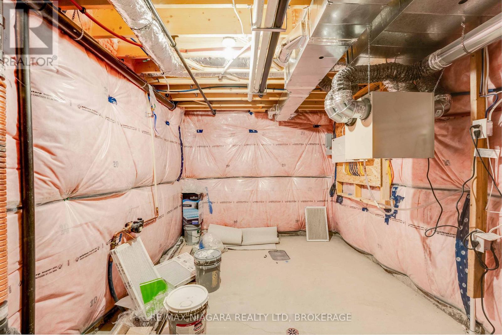 Lower - 90 Hillcrest Road, Port Colborne (Main Street), Ontario  L3K 6E4 - Photo 16 - X12606042